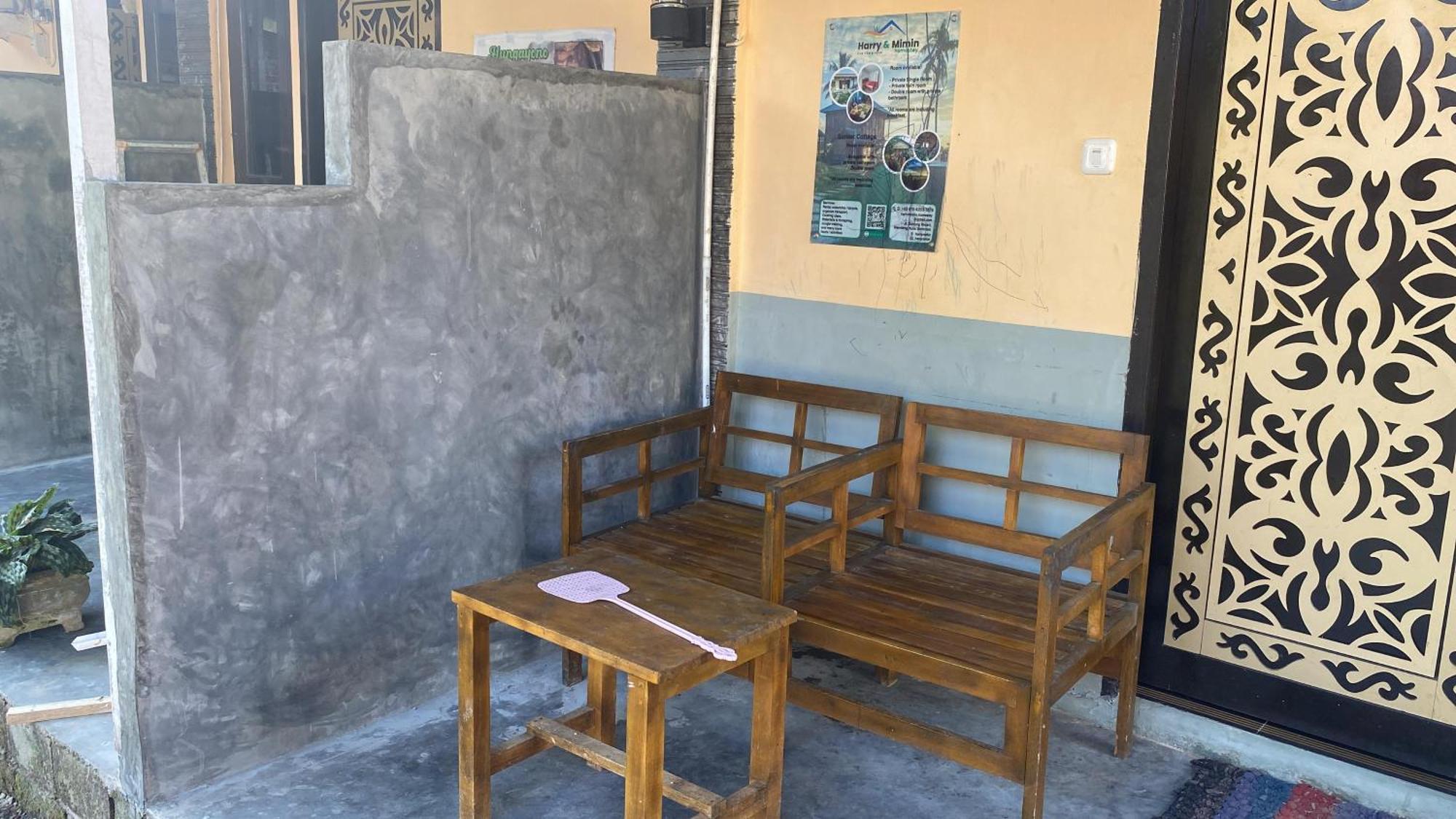 Harry & Mimin Homestay ゴロンタロ エクステリア 写真