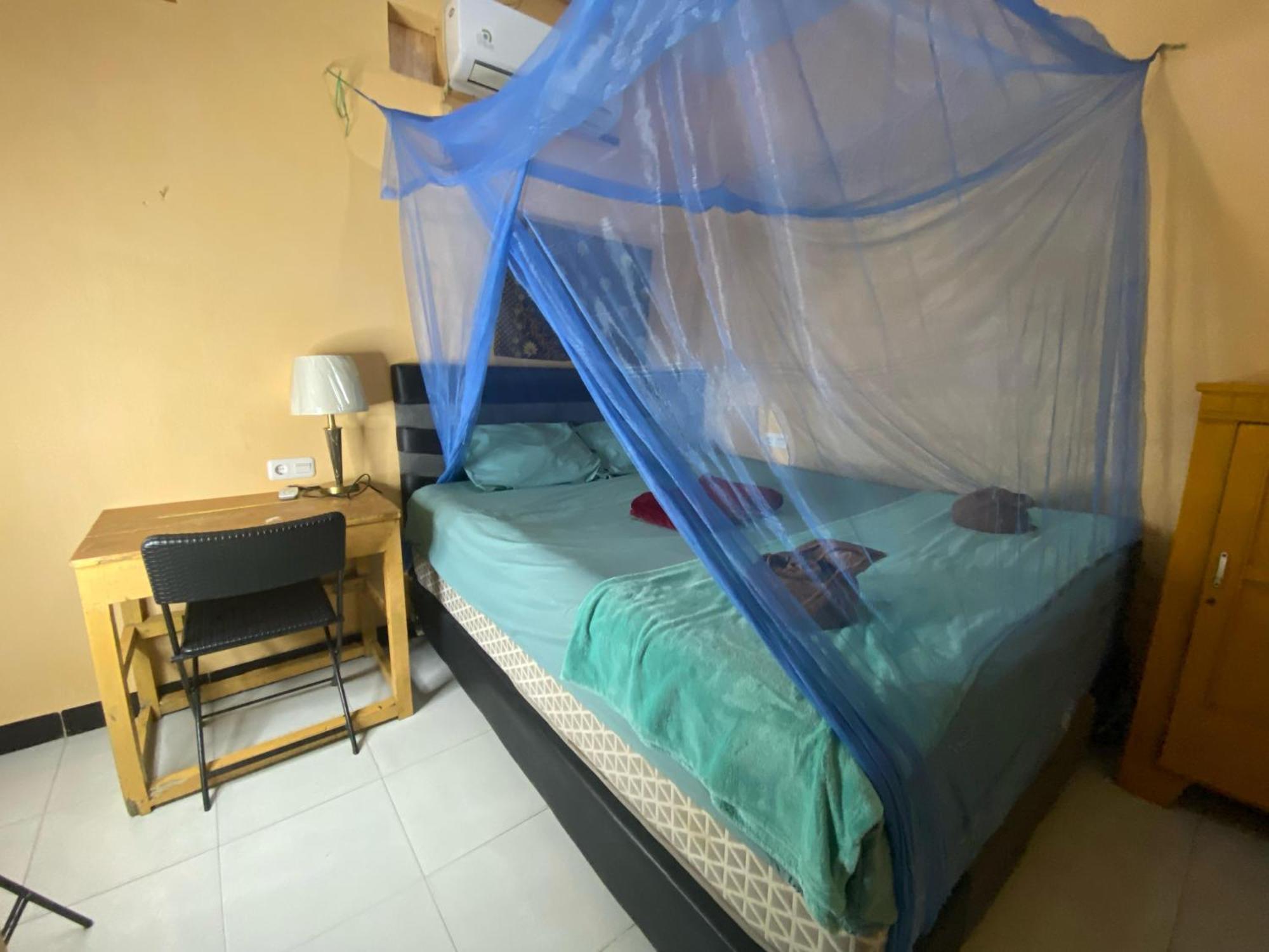 Harry & Mimin Homestay ゴロンタロ エクステリア 写真