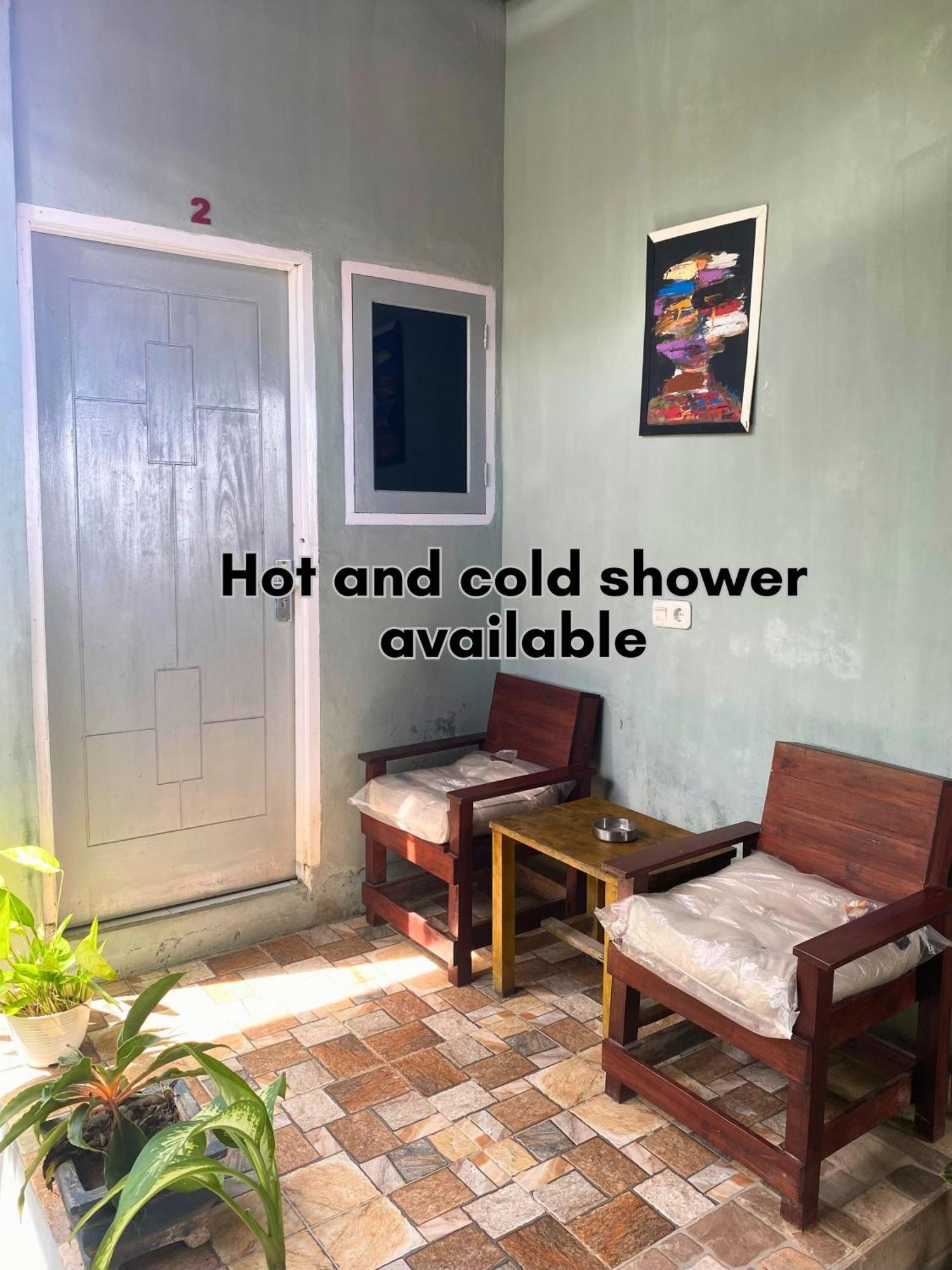 Harry & Mimin Homestay ゴロンタロ エクステリア 写真