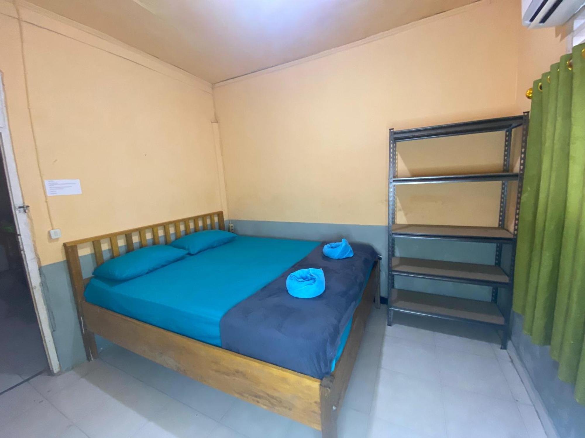 Harry & Mimin Homestay ゴロンタロ エクステリア 写真