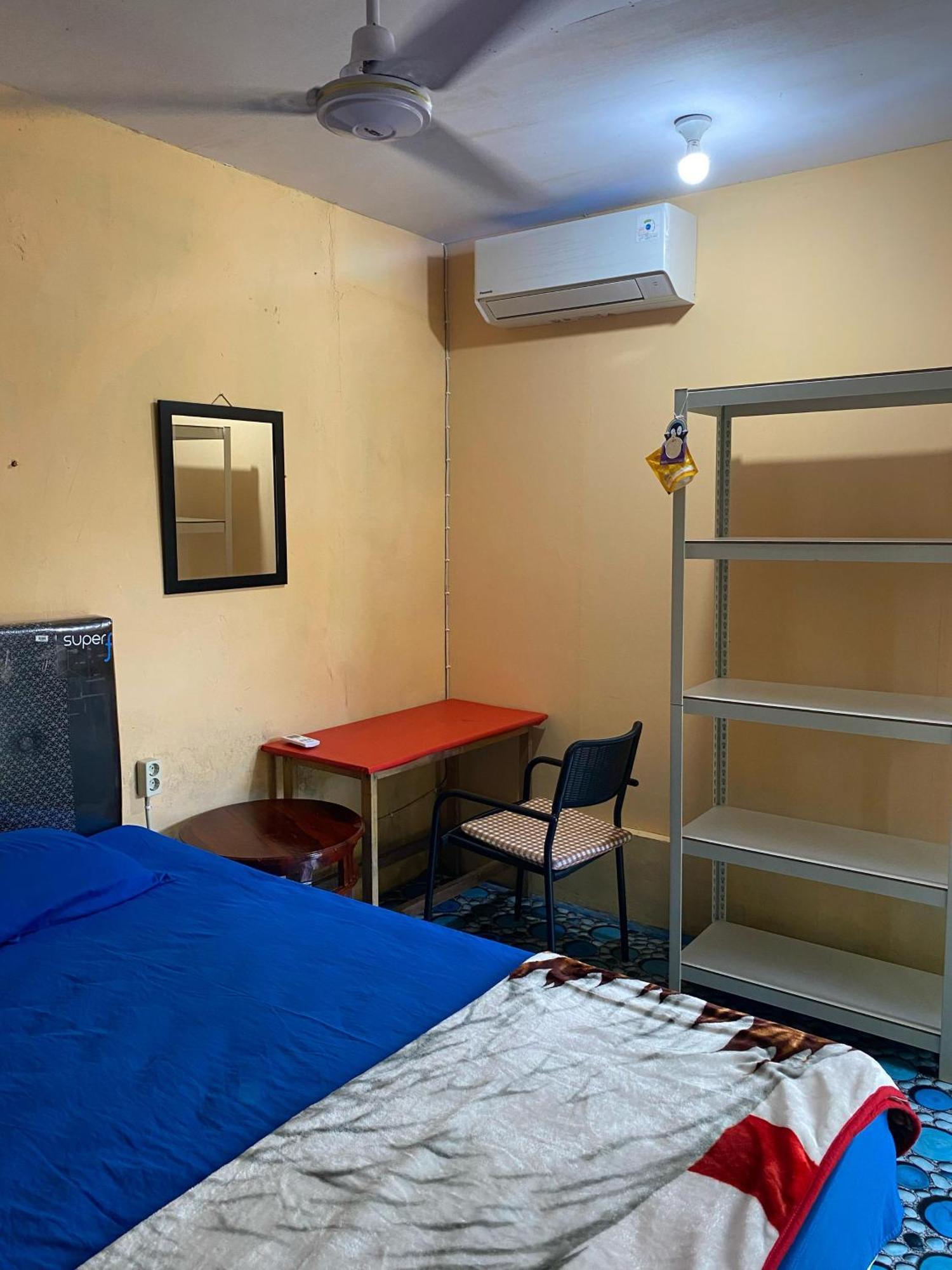 Harry & Mimin Homestay ゴロンタロ エクステリア 写真