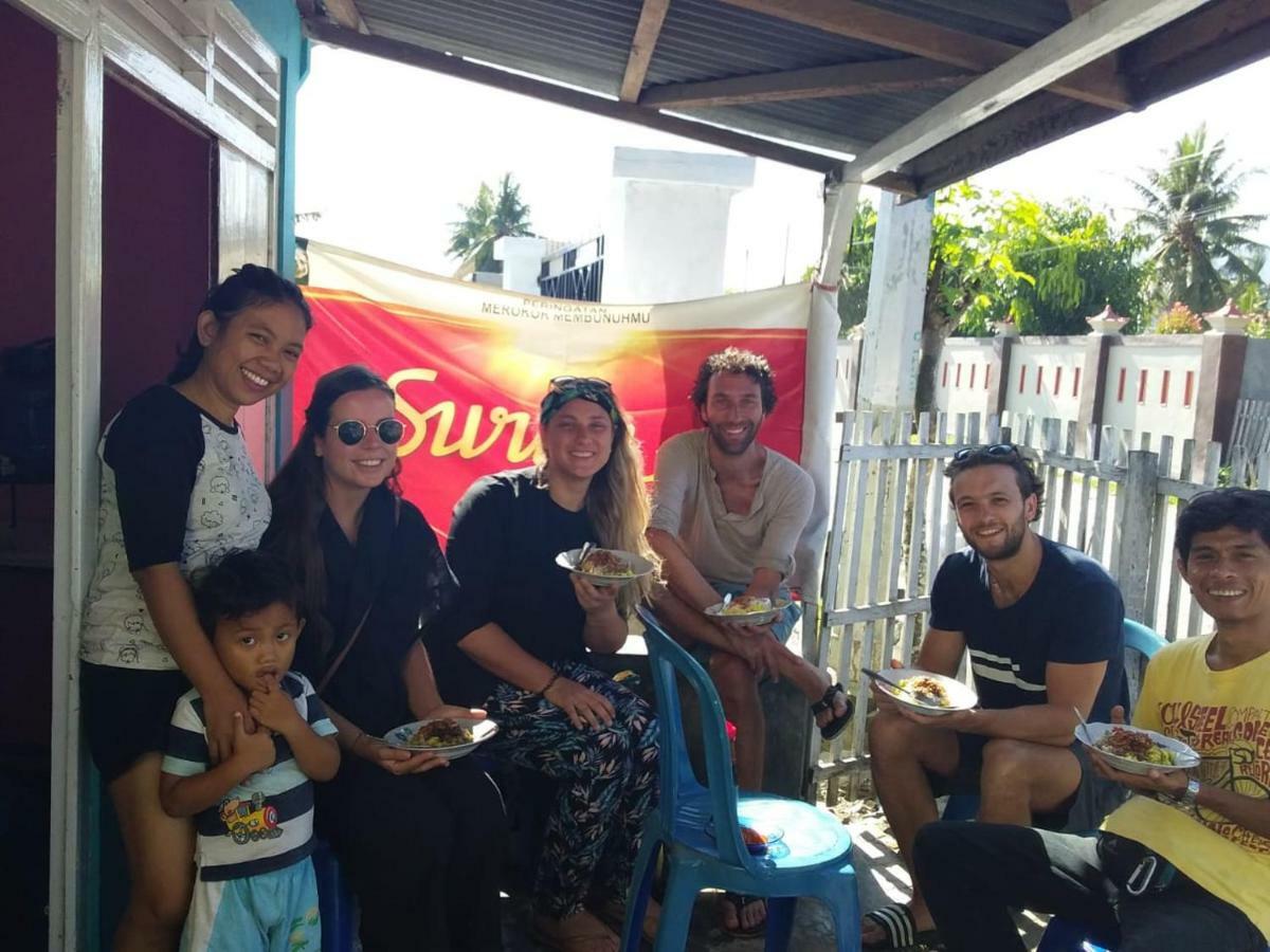 Harry & Mimin Homestay ゴロンタロ エクステリア 写真