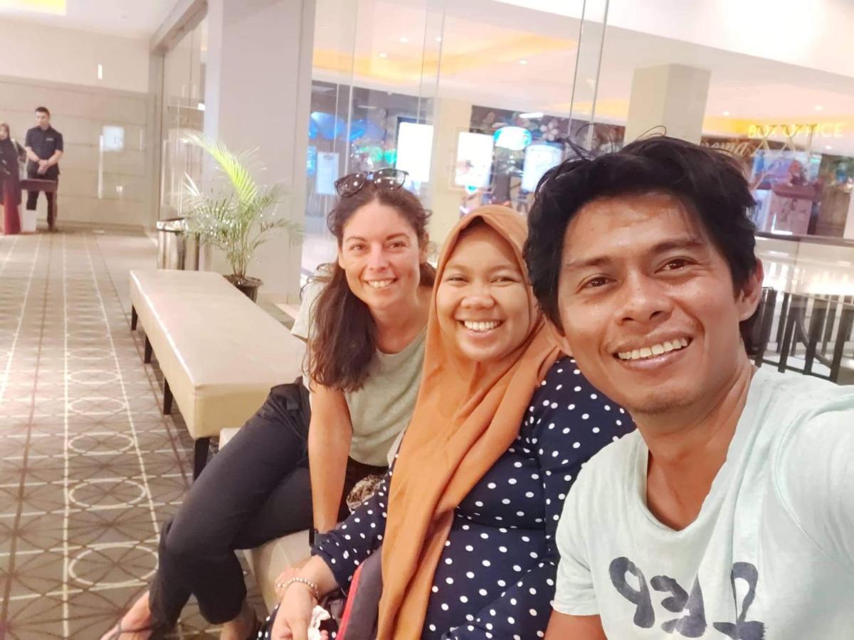 Harry & Mimin Homestay ゴロンタロ エクステリア 写真